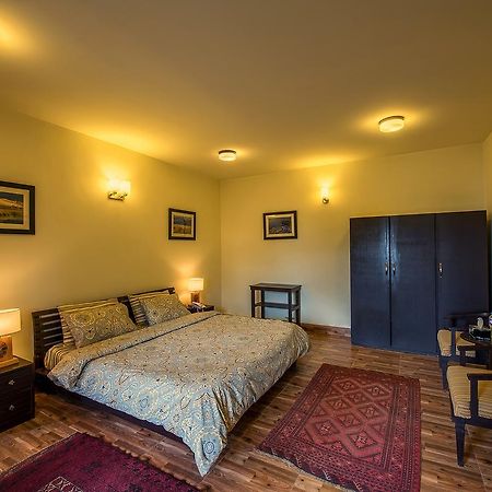 Arcadian Blue Pines Hotel Murree Exterior foto