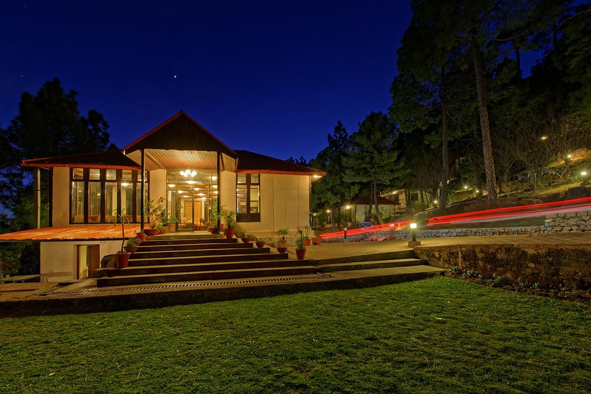 Arcadian Blue Pines Hotel Murree Exterior foto