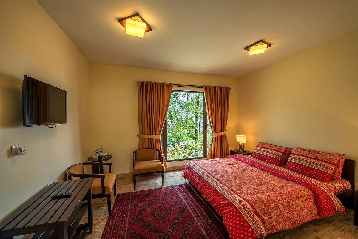 Arcadian Blue Pines Hotel Murree Exterior foto