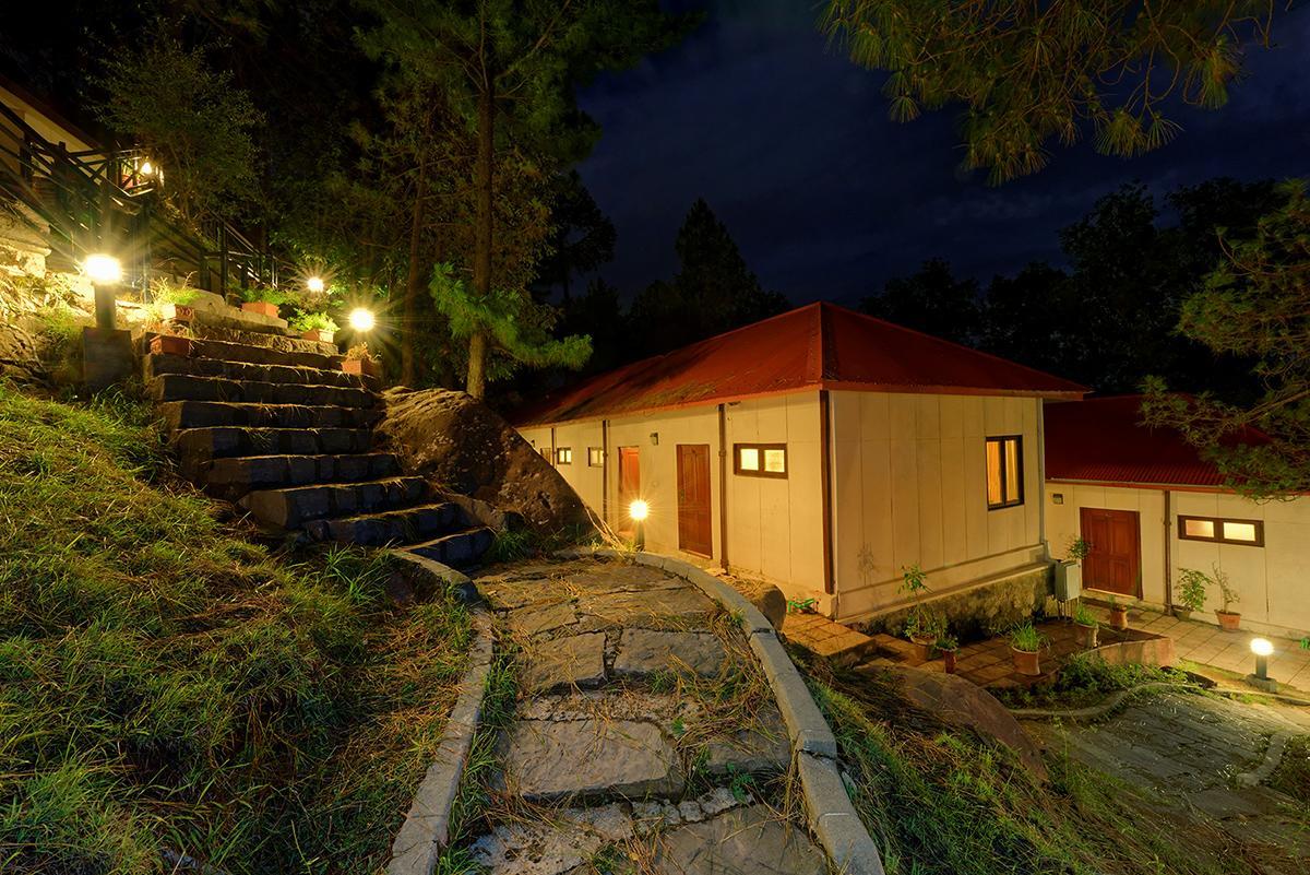 Arcadian Blue Pines Hotel Murree Exterior foto