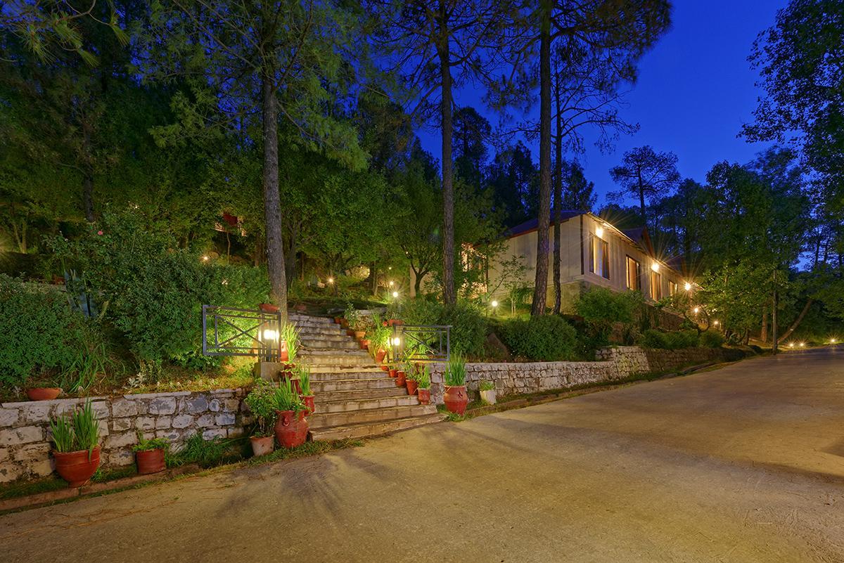 Arcadian Blue Pines Hotel Murree Exterior foto