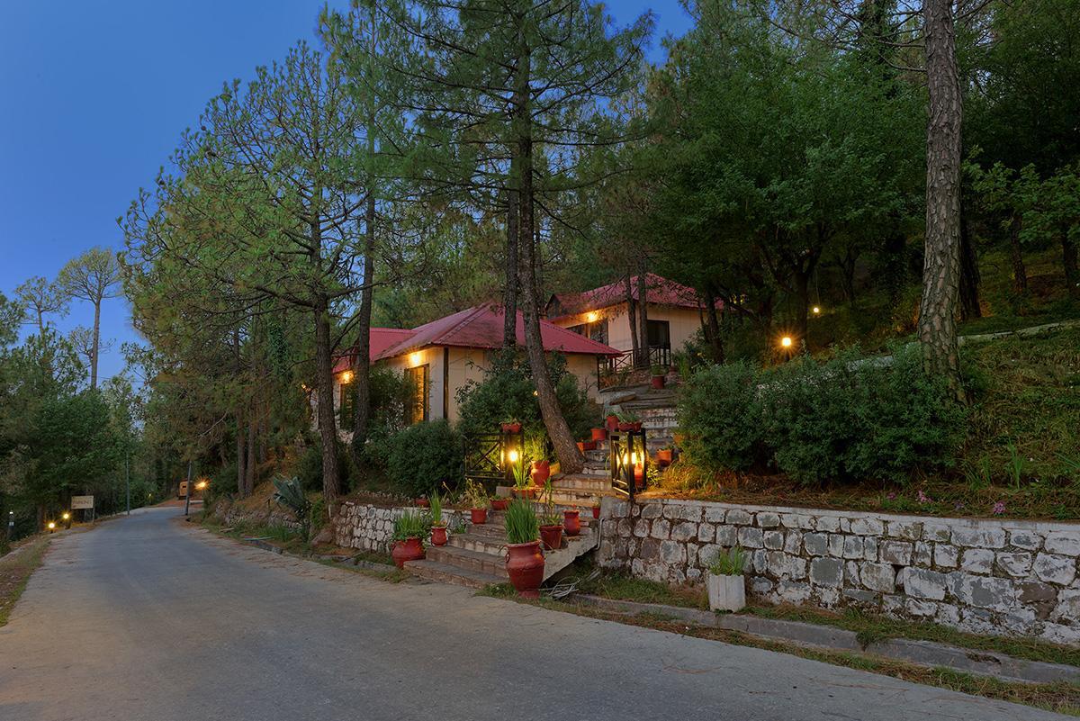 Arcadian Blue Pines Hotel Murree Exterior foto