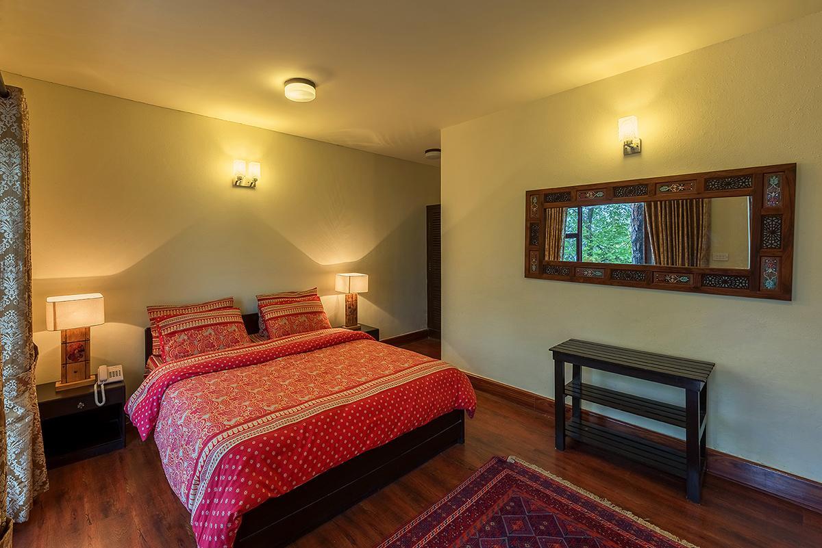 Arcadian Blue Pines Hotel Murree Exterior foto