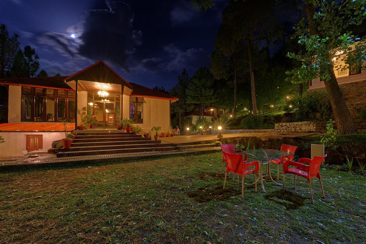 Arcadian Blue Pines Hotel Murree Exterior foto